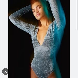 Crushed velvet body suit